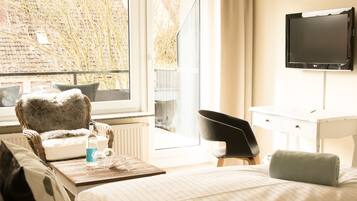 Comfort Double Room, Balcony | Hypo-allergenic bedding, desk, laptop workspace, free WiFi