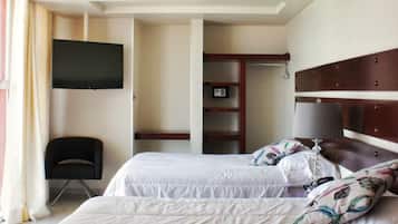 Deluxe Double Room | In-room safe, desk, laptop workspace, iron/ironing board