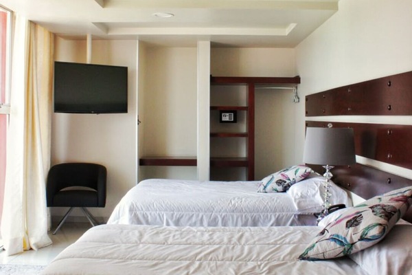 Deluxe Double Room | In-room safe, desk, laptop workspace, iron/ironing board
