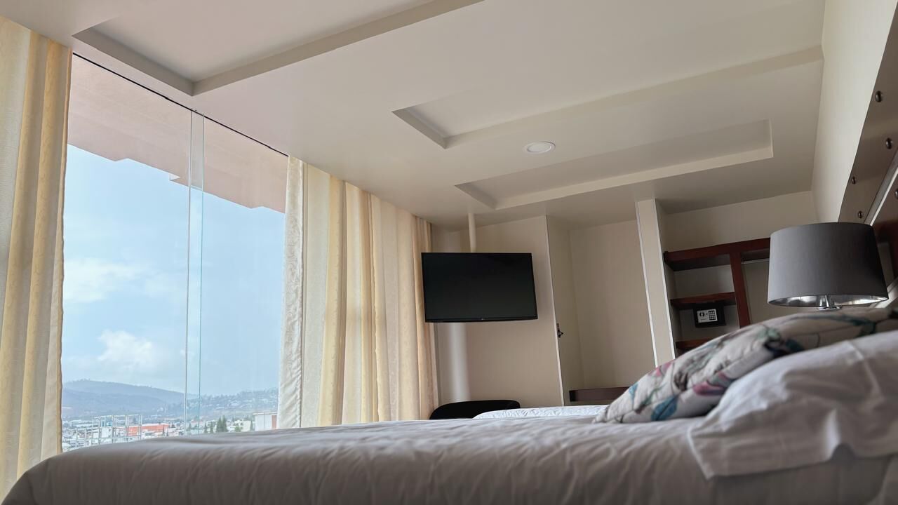 Chambre Premier double | Coffre-fort, bureau, espace de travail pour ordinateurs portables