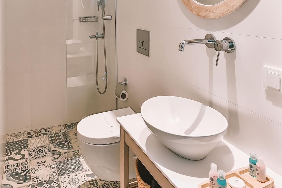 double room, balcony | bathroom | shower, free toiletries, hair dryer, slippers