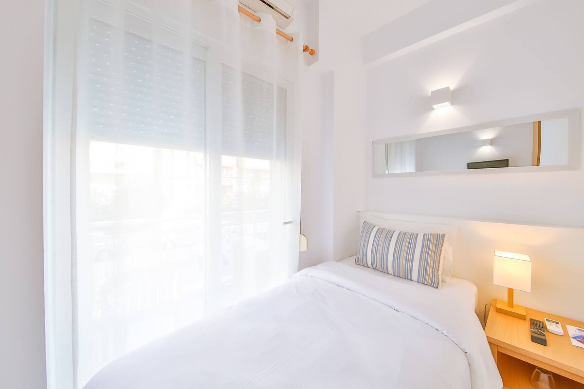 Economy Single Room, Balcony | Minibar, in-room safe, iron/ironing board (on request), WiFi (free)