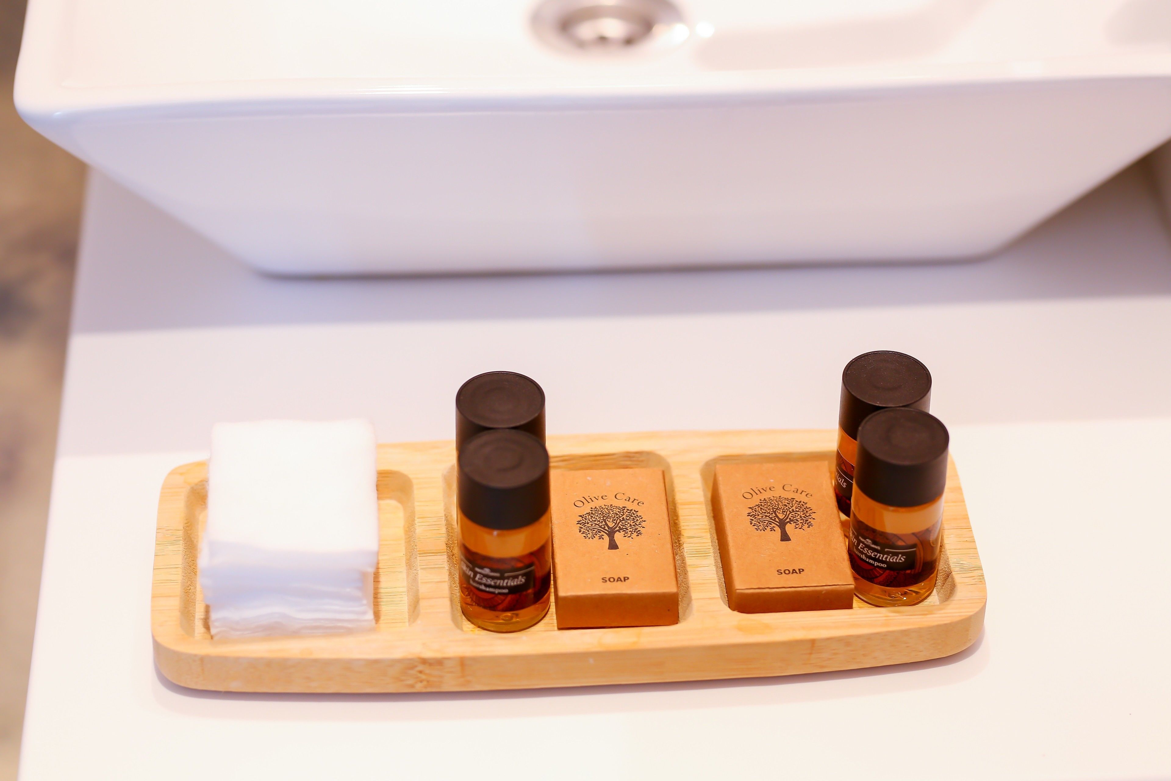 shower, free toiletries, hair dryer, slippers