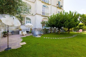Mặt tiền nơi lưu trú