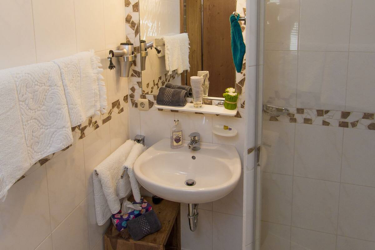 triple room, balcony | bathroom | shower, hair dryer, towels