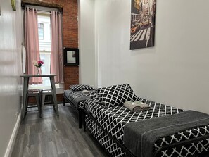 213 Private Room With Shared Bathroom | Premium bedding, WiFi