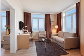 Superior Suite | Living area