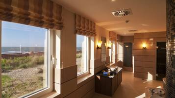 Türkisches Bad/Hamam, Körperbehandlungen, Warmsteinmassagen