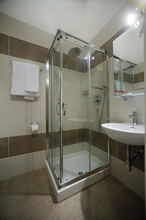 Bathroom shower - Sant'Agostino Affittacamere (Reggio Calabria)