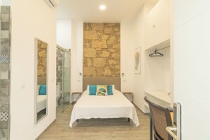 Colchones Tempur-Pedic, decoración personalizada y muebles diferentes 