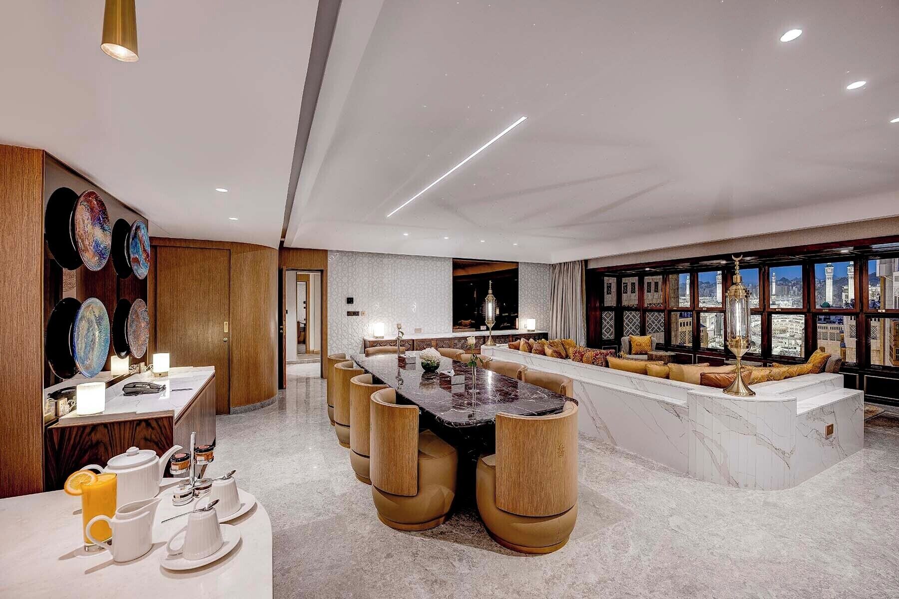 Luxury Suite Partial Kaaba View with Living Room\-VIP Lounge Access | Living area | 37-inch LCD TV with satellite channels, TV