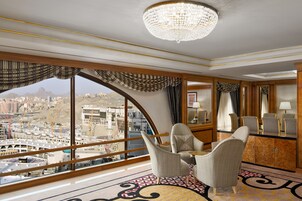Royal Suite Partial Kaaba View \-VIP Lounge Access | Living room | 37-inch LCD TV with satellite channels, TV