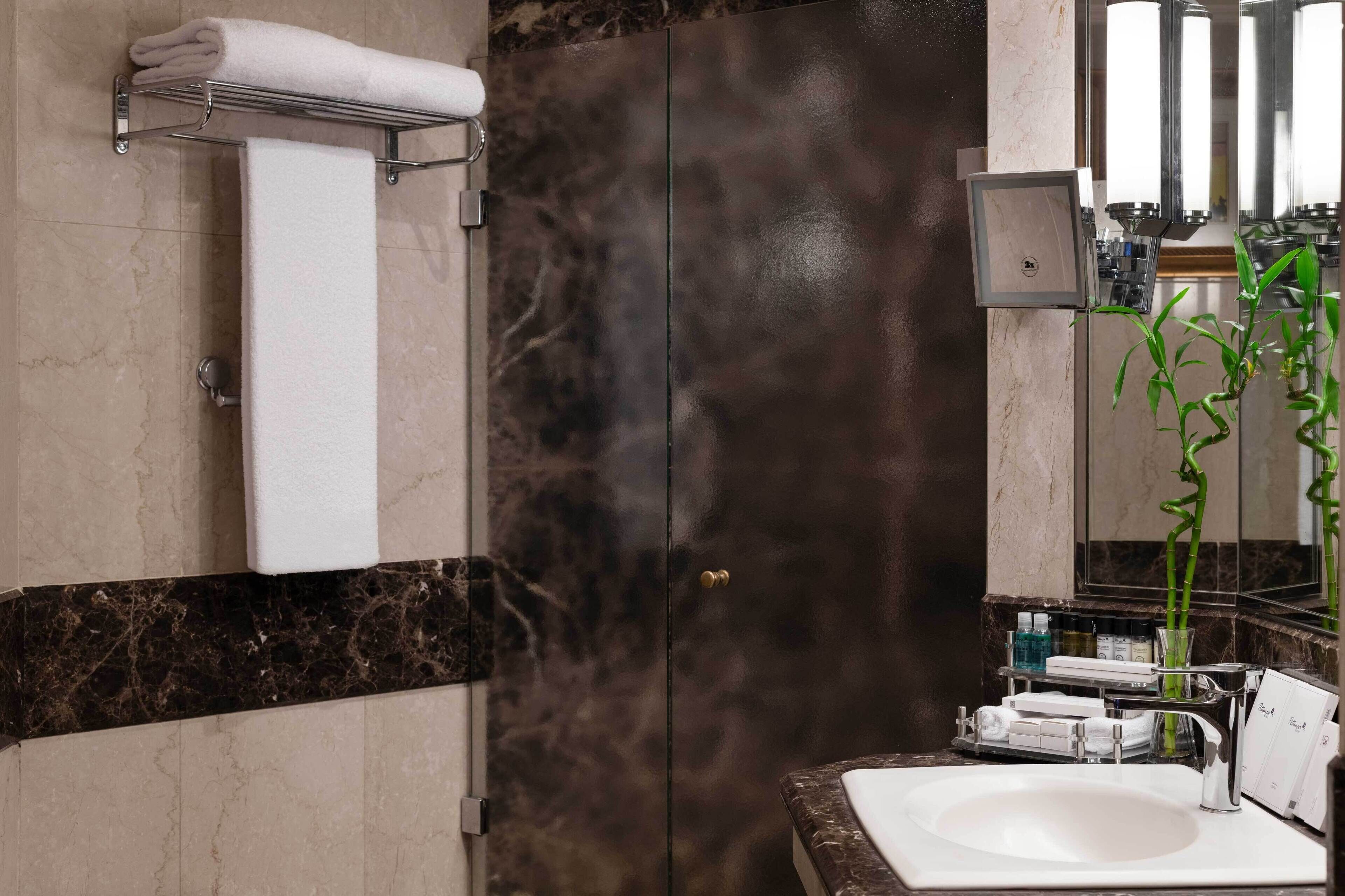 one bedroom king suite haram view with one king bed | bathroom | combined shower/bathtub, free toiletries, hair dryer, bidet