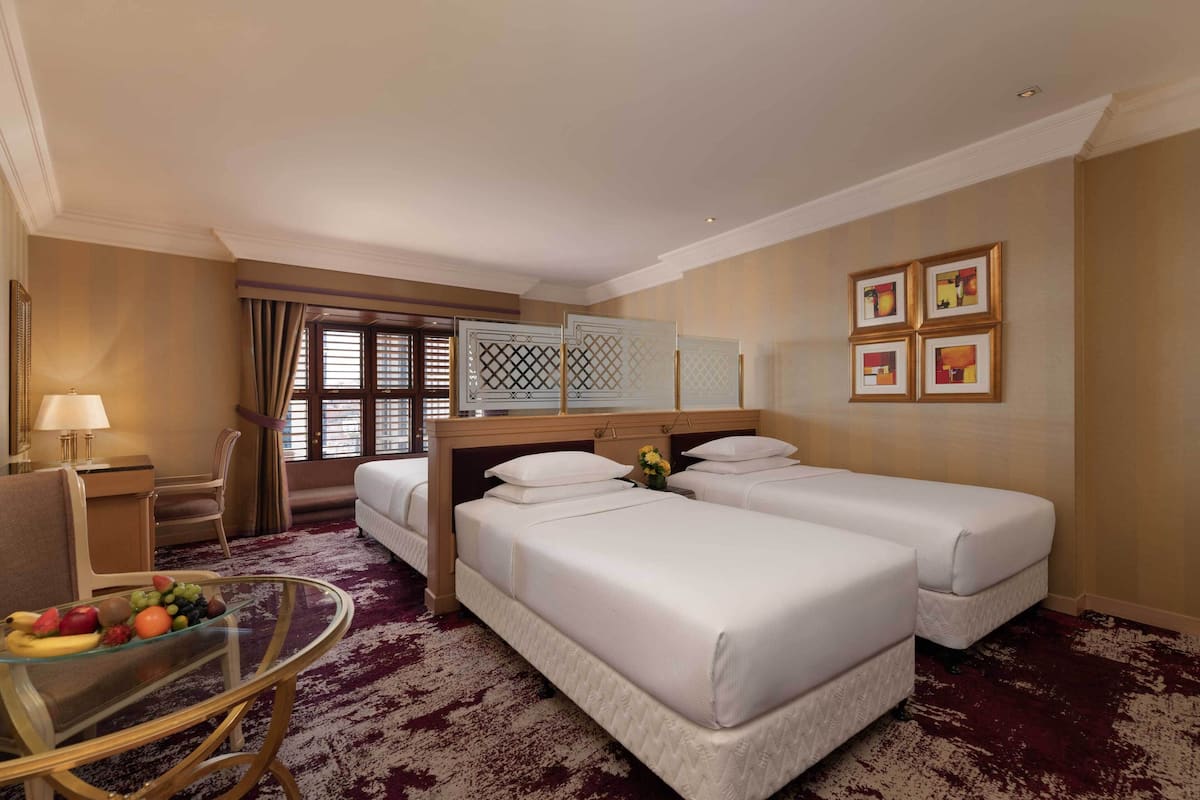 1 bedroom, premium bedding, minibar, in-room safe