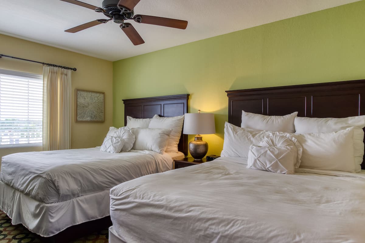 Premium bedding, desk, iron/ironing board, cots/infant beds
