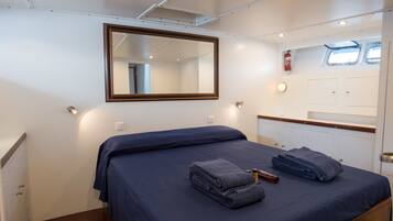 Exclusive Suite, 1 Double Bed, Ocean View | Desk, free WiFi