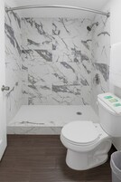 Double Room | Bathroom | Towels