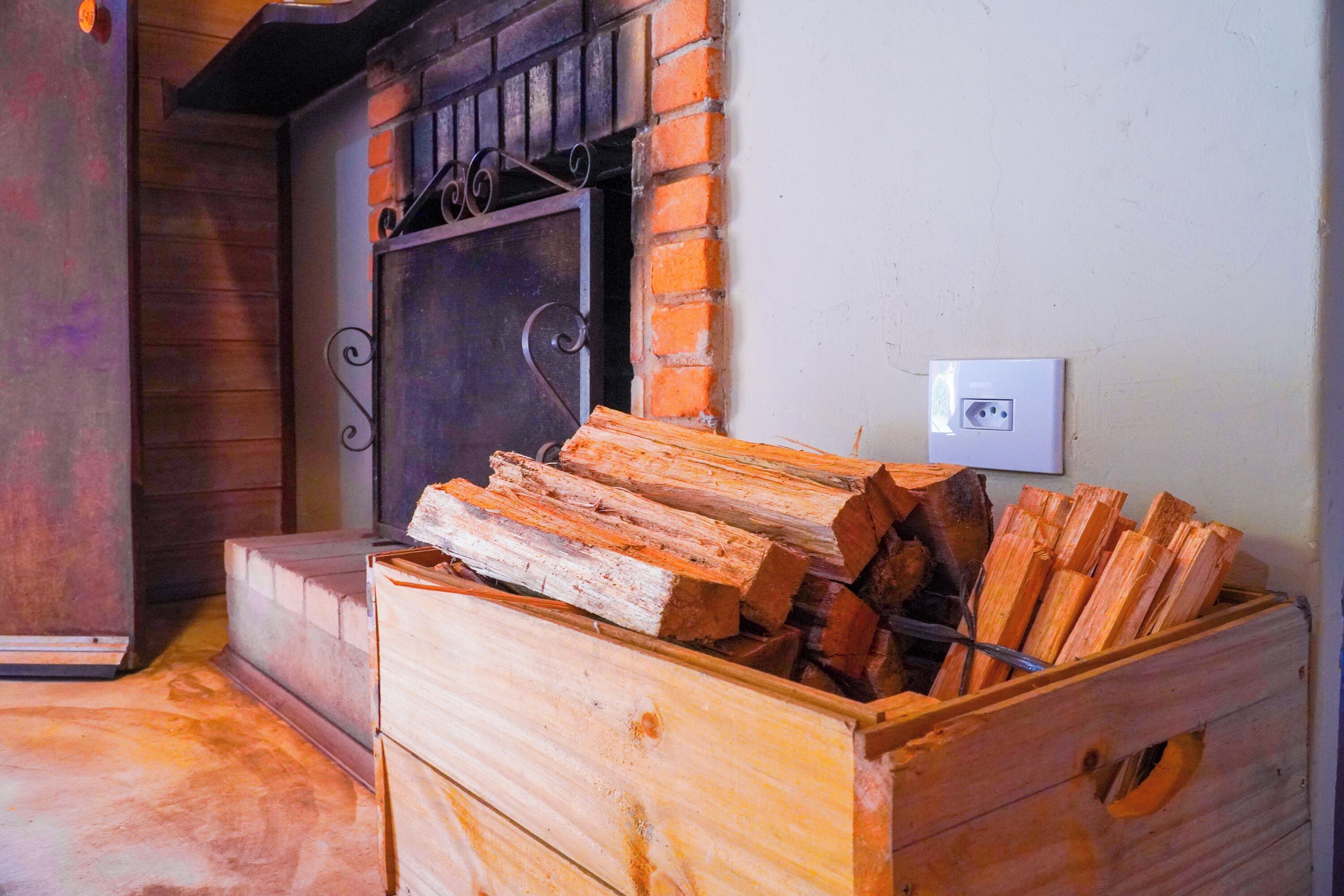 deluxe chalet, hot tub | 1 bedroom, minibar, desk, free wifi