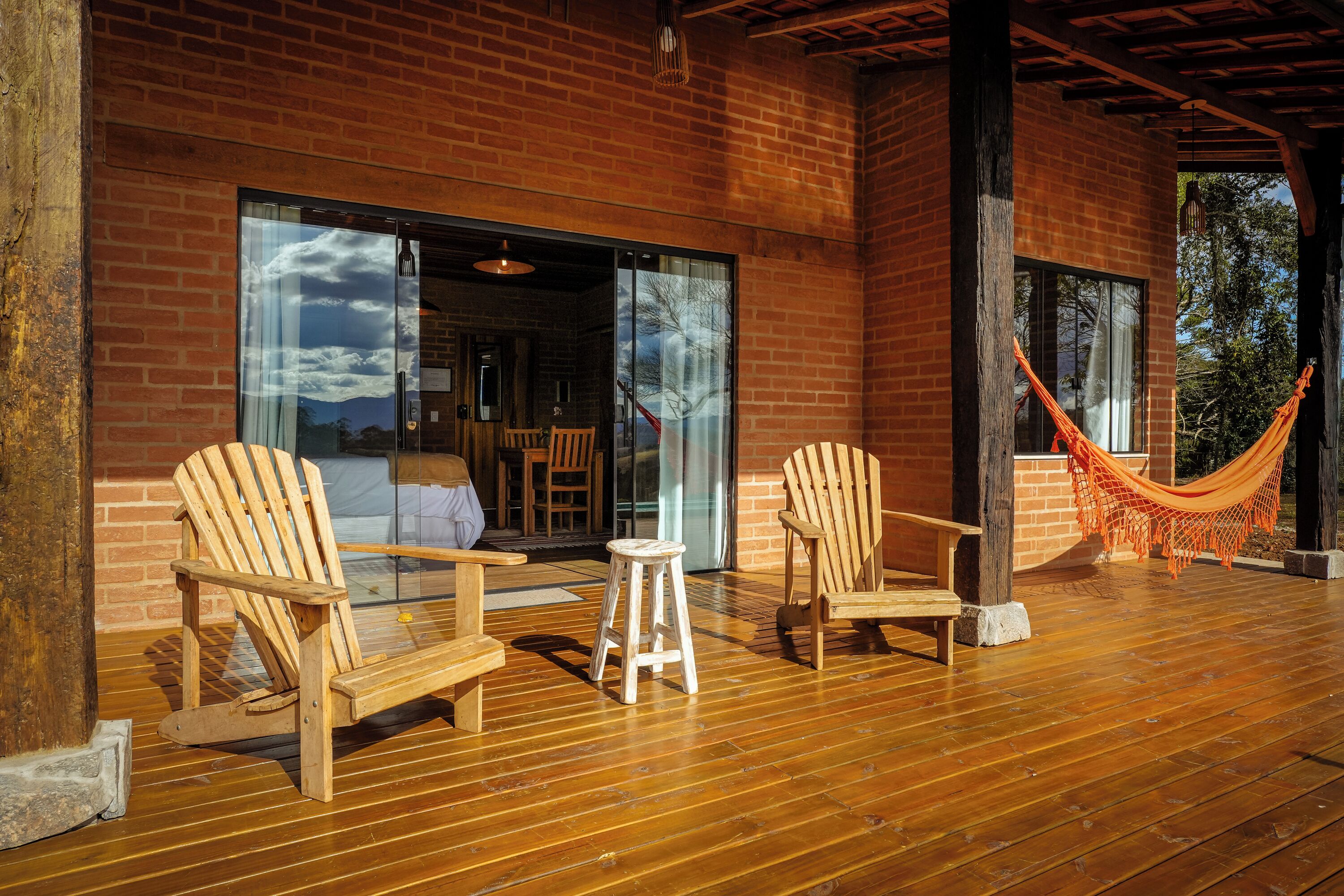 Exclusive-Chalet, Whirlpool | Wohnbereich | 40-Zoll-LED-Fernseher mit Kabelempfang, Kamin