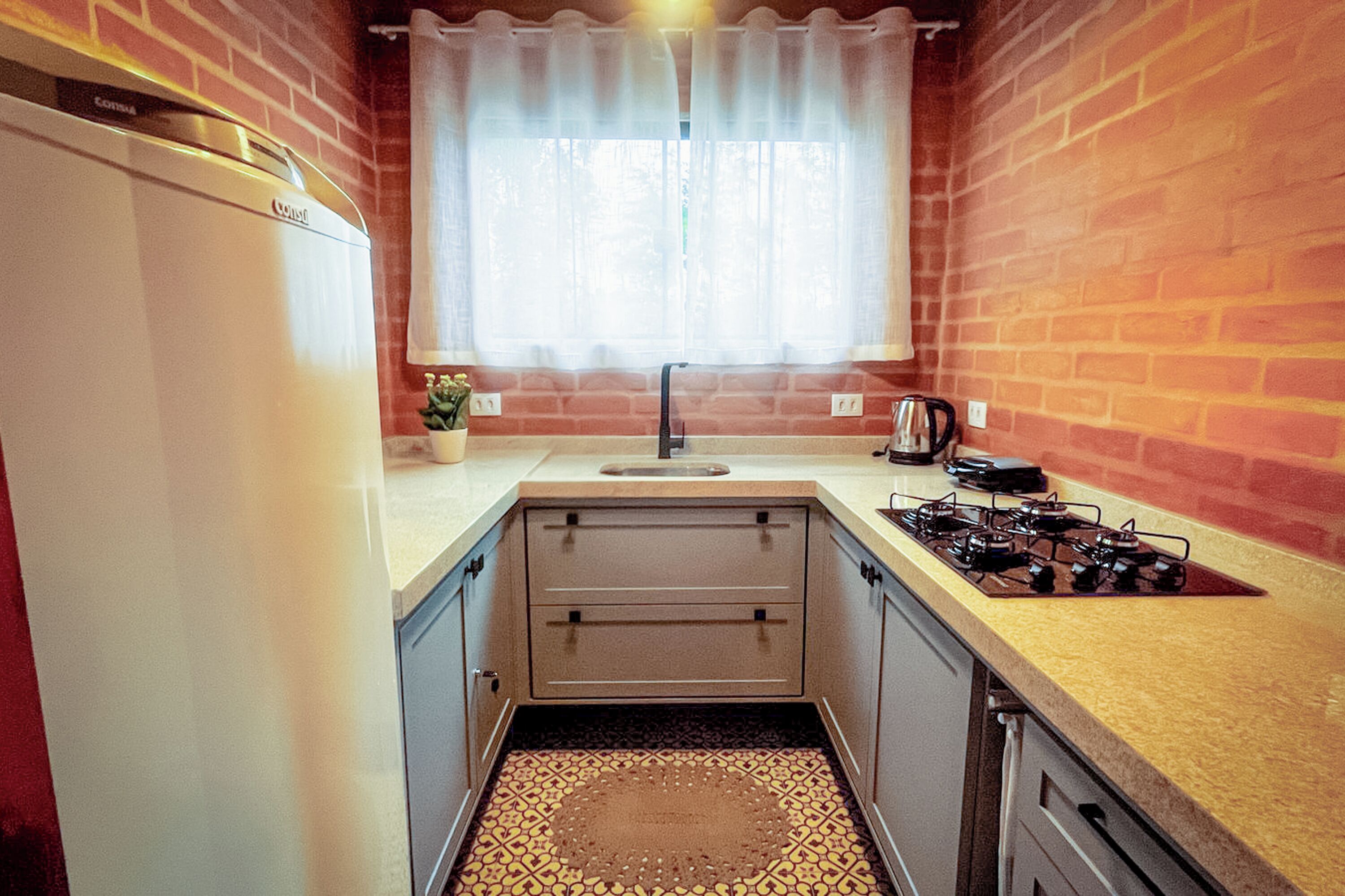 exclusive chalet, hot tub | private kitchen | dining tables