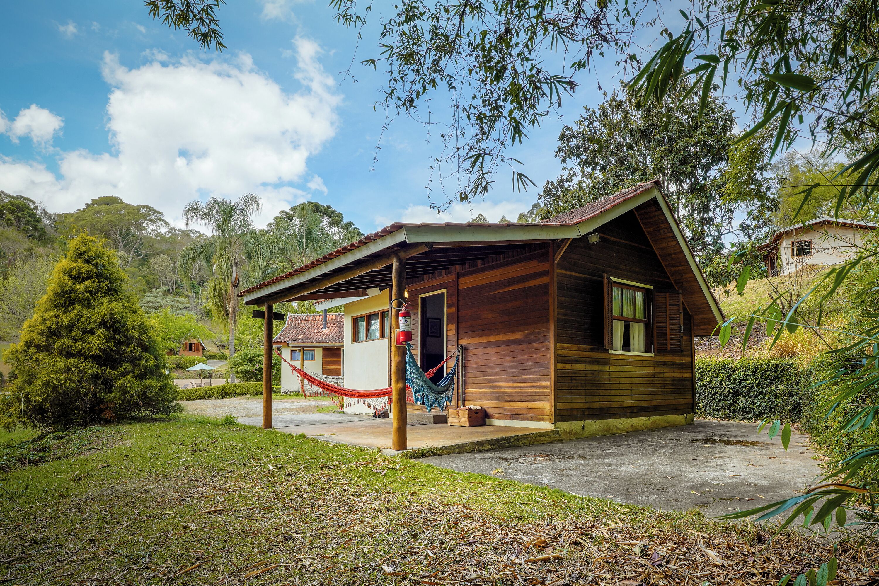 Deluxe Chalet, Hot Tub | Minibar, desk, free WiFi, bed sheets