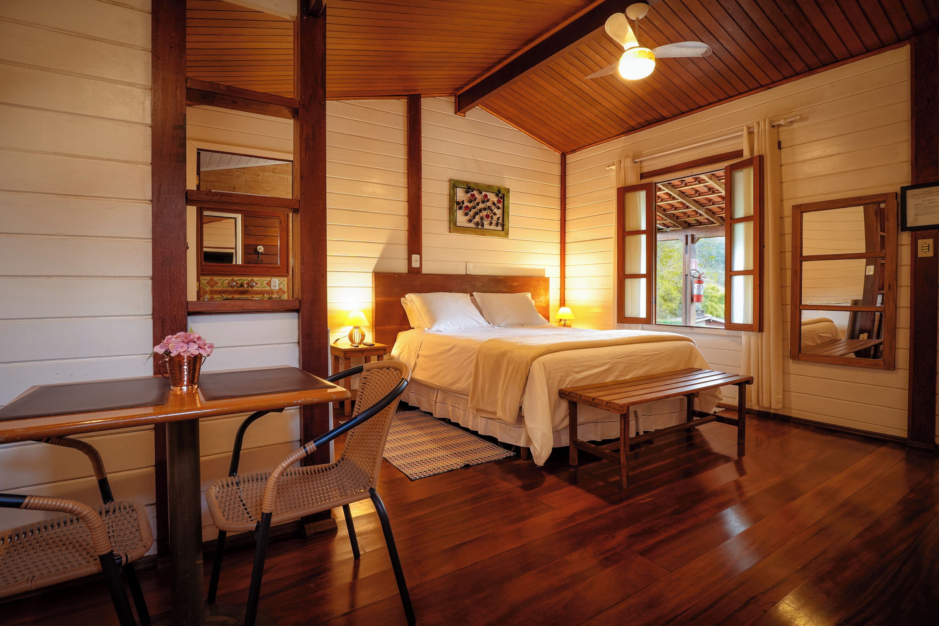 Comfort Chalet | Minibar, desk, free WiFi, bed sheets