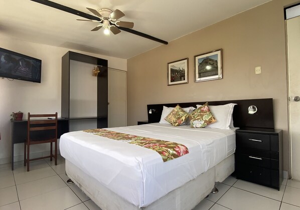 Standard Double Room | Desk, free WiFi, bed sheets