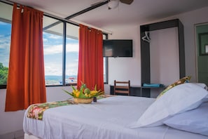 Quarto casal, 1 cama de casal | Escrivaninha, Wi-Fi de cortesia, roupa de cama