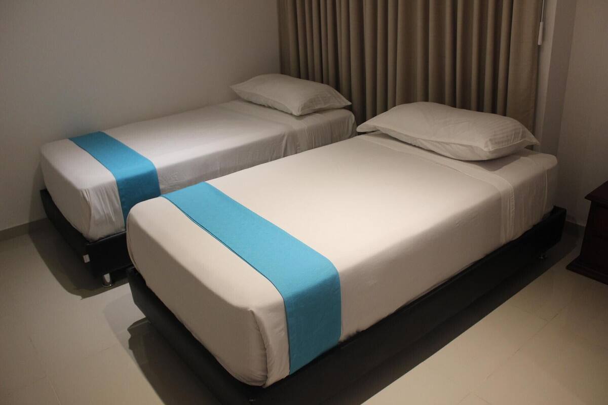 Minibar, rollaway beds (surcharge), WiFi (free), bed sheets