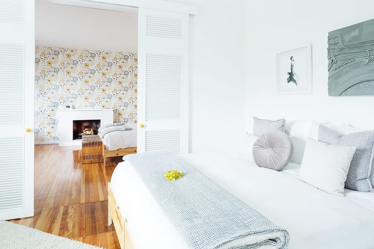 1 bedroom, premium bedding, in-room safe, desk