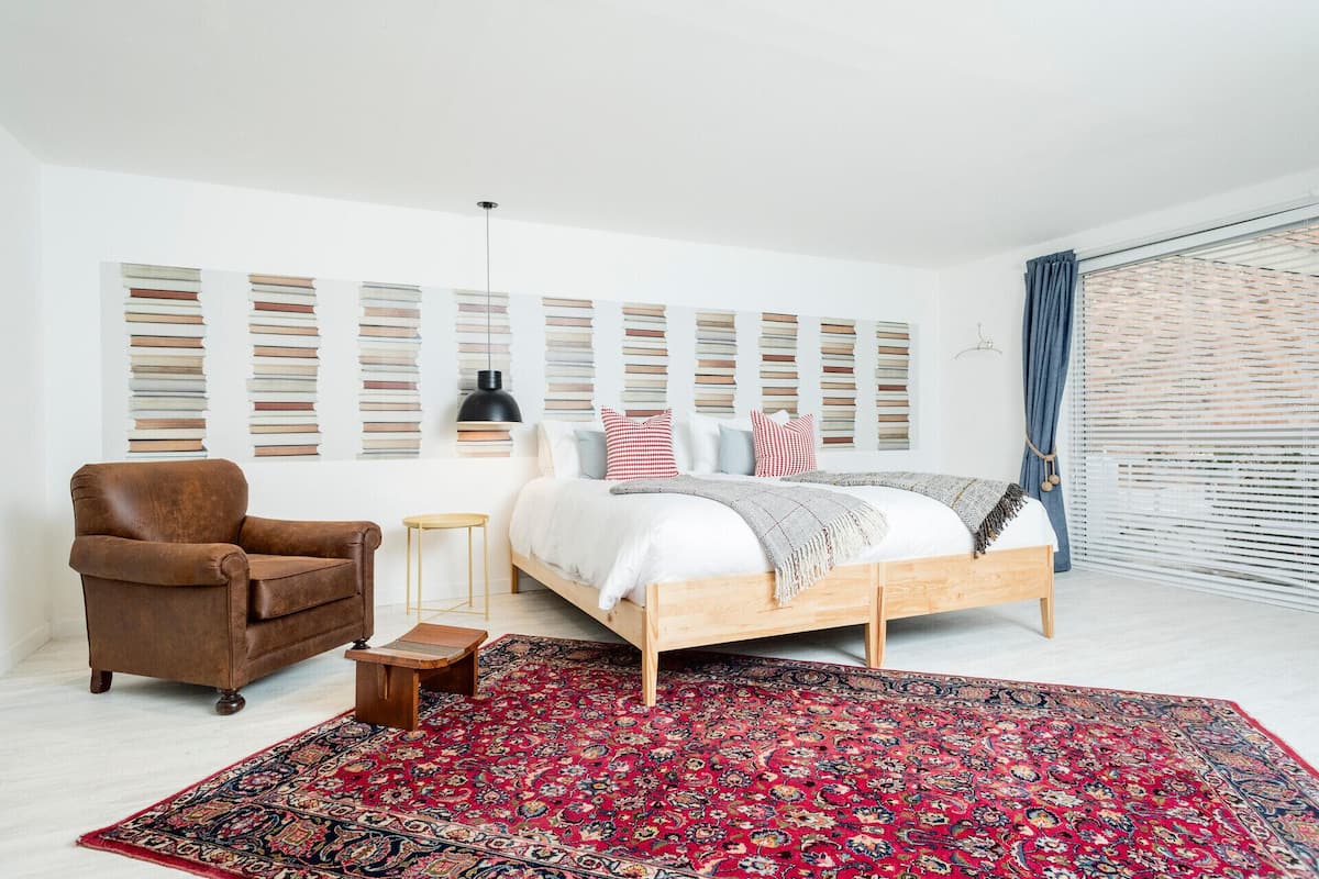 1 bedroom, premium bedding, in-room safe, desk