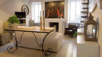 Ropa de cama de alta calidad, minibar y escritorio