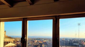 Chambre panoramique double, vue sur la ville (Quarto PIano - Forth Floor) | Literie de qualité, minibar, bureau, système d’insonorisation