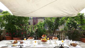 Petit déjeuner buffet