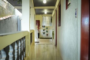 Family Room | Blackout curtains, free WiFi