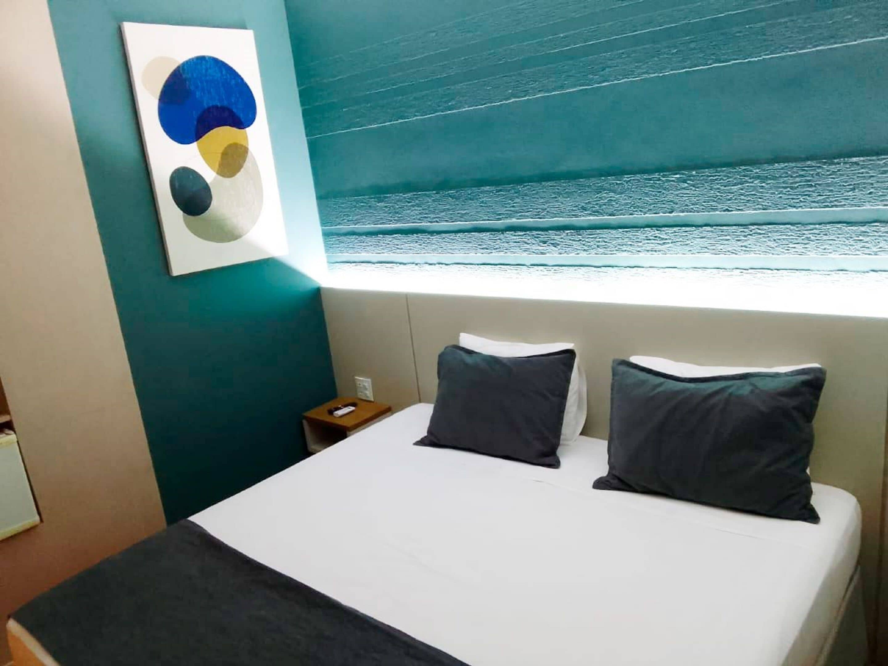 standard double room | 1 bedroom, in-room safe, desk, blackout curtains