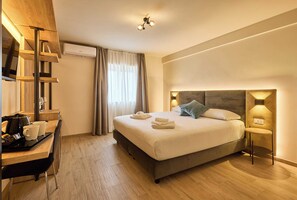 Comfort Room | Minibar, in-room safe, desk, soundproofing - Relais Tiburtina (Rome)