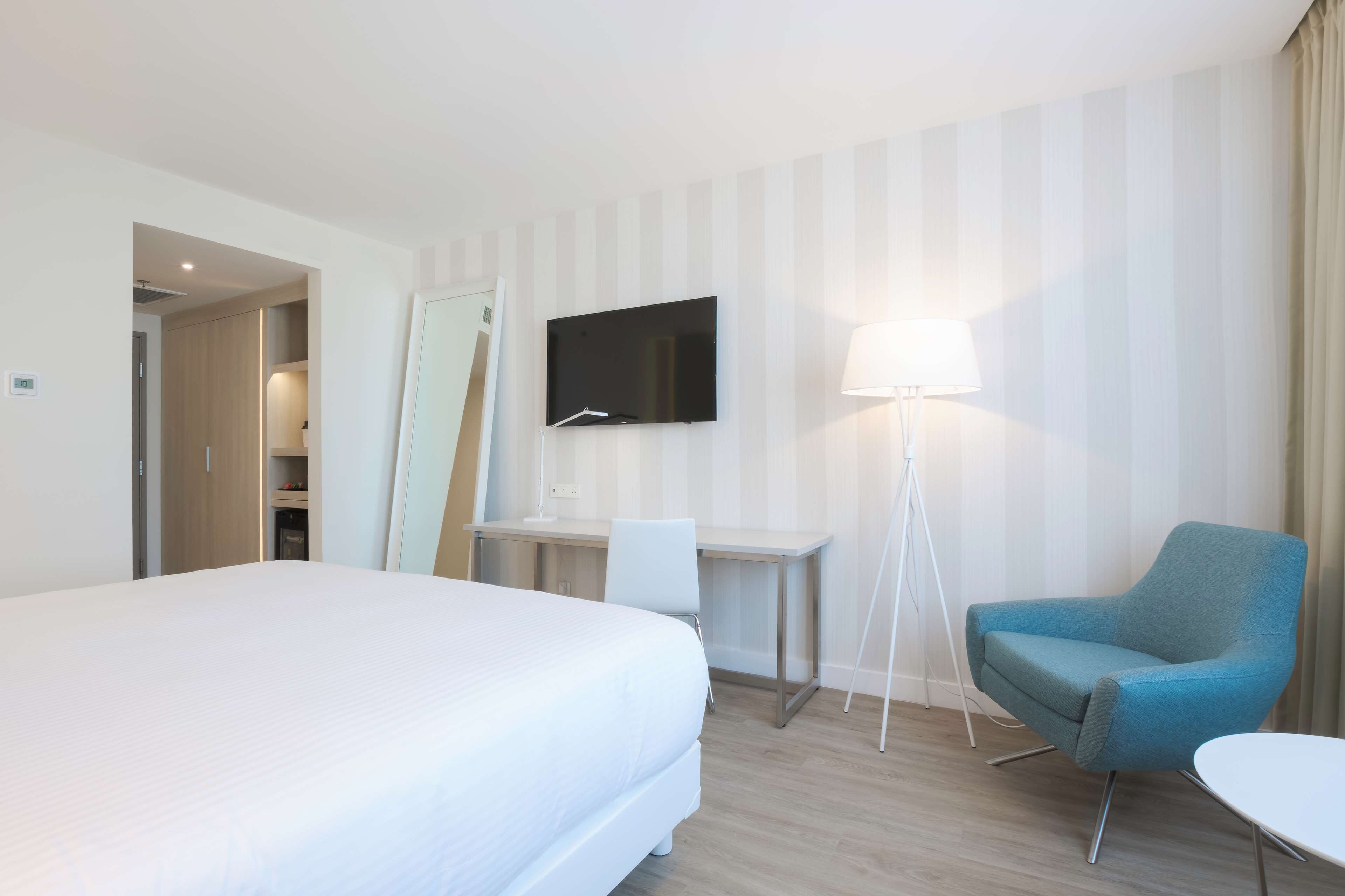 1 bedroom, minibar, in-room safe, desk