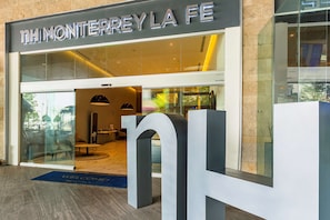 Exterior - NH Monterrey La Fe (San Nicolas de los Garza)