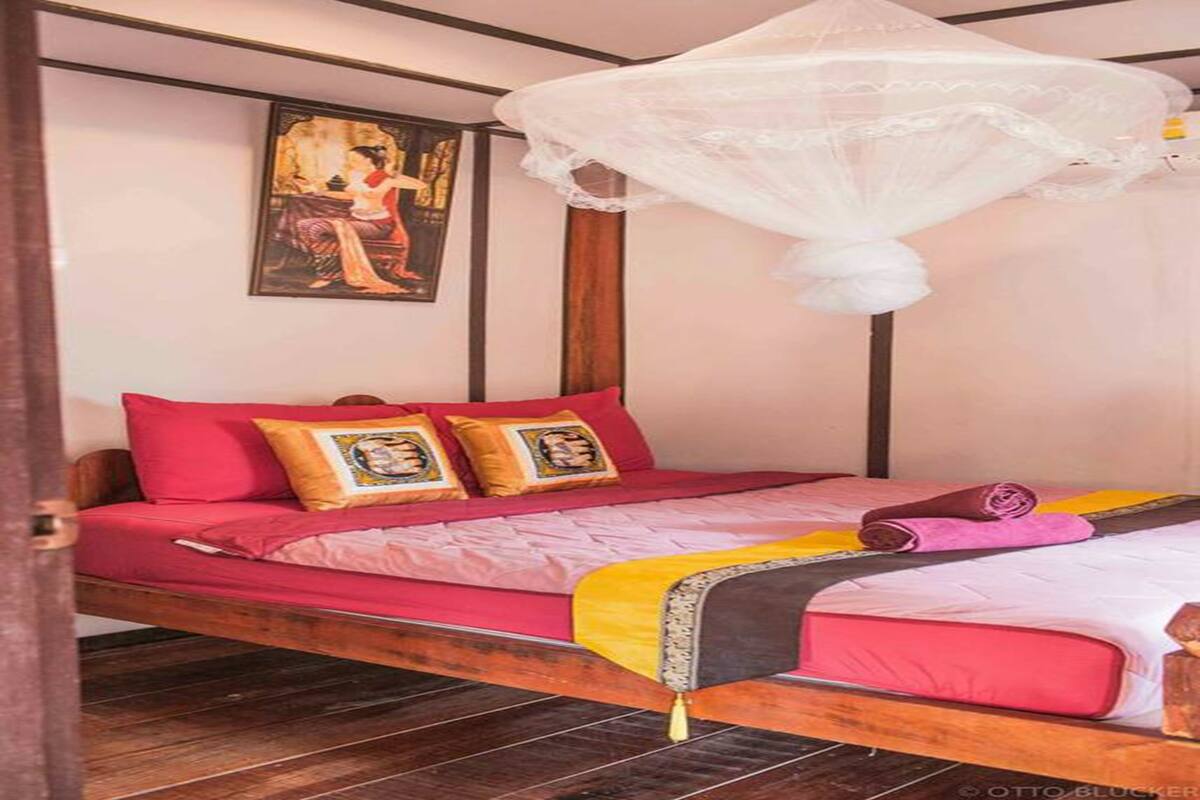 Rollaway beds, free WiFi