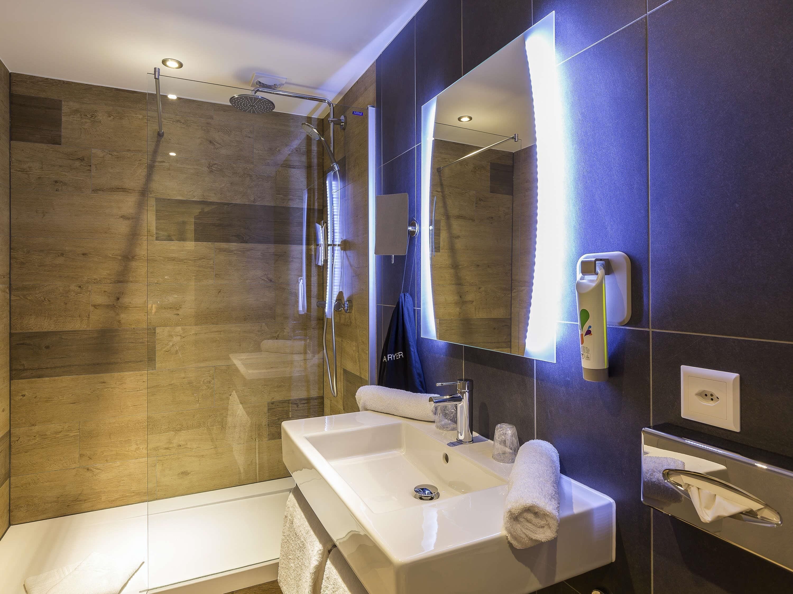 in-room safe, desk, soundproofing, free cots/infant beds