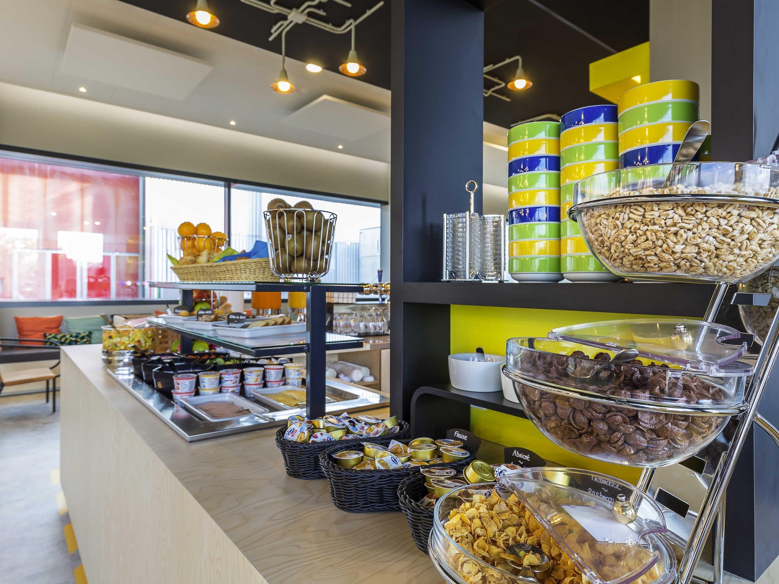 Dagelijks ontbijtbuffet (CHF 19 per persoon)