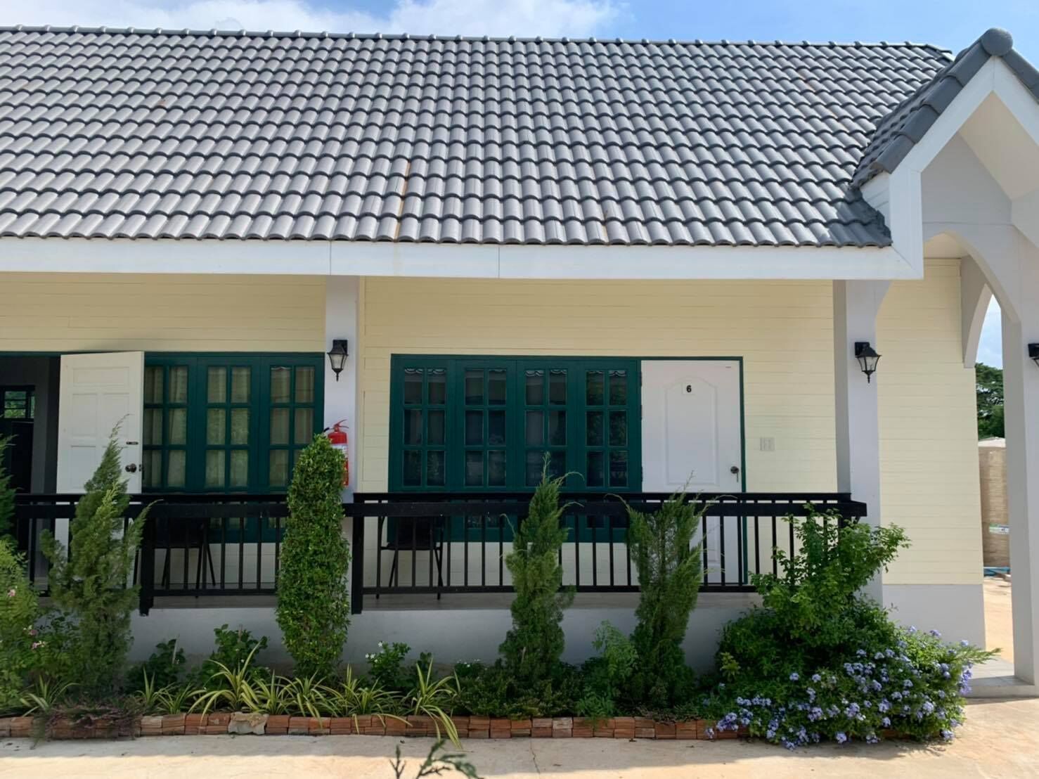 standard bungalow | balcony