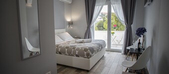 B&B Sorahnia Design House