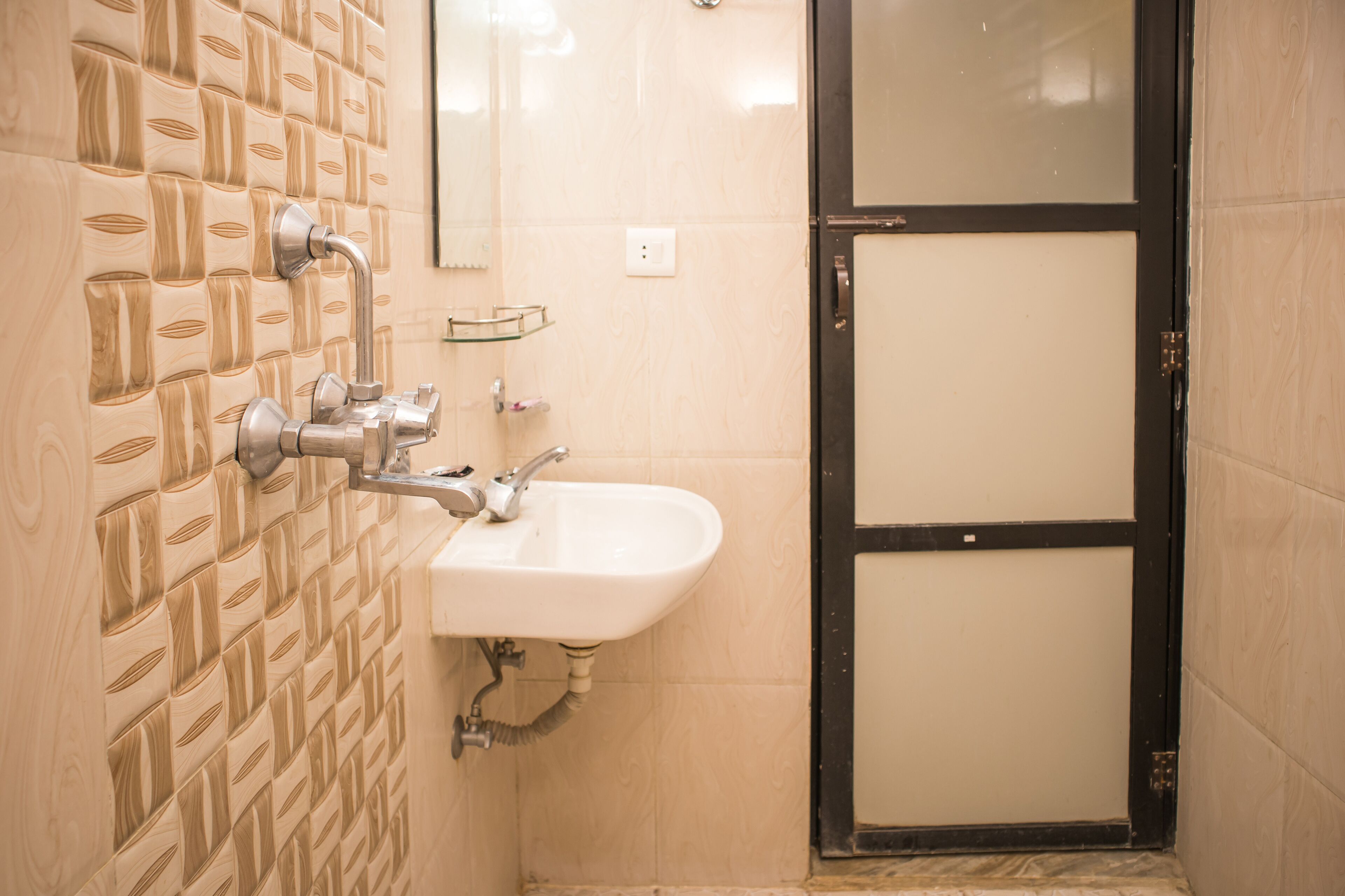 shower, free toiletries, slippers, towels