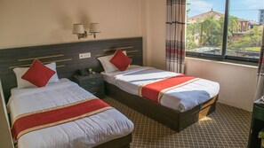 Desk, free WiFi, bed sheets - Mirage Inn (Lumbini)