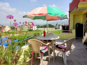 Daily cooked-to-order breakfast for a fee - Everest Home Stay Apartment (Imadol)