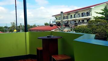 Kamar Basic | Teras/patio