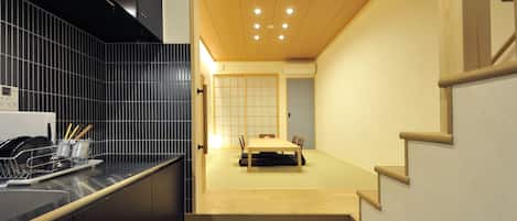 Duplex B | Private kitchen | Fridge, microwave, stovetop, electric kettle