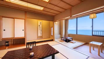 In-room safe, iron/ironing board, free WiFi, bed sheets